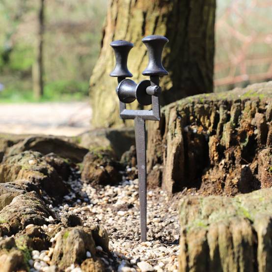 ~ Enrouleur support porte tuyau arrosage à piquer en fonte marron 40cm Chemin de campagne - Imagen 4