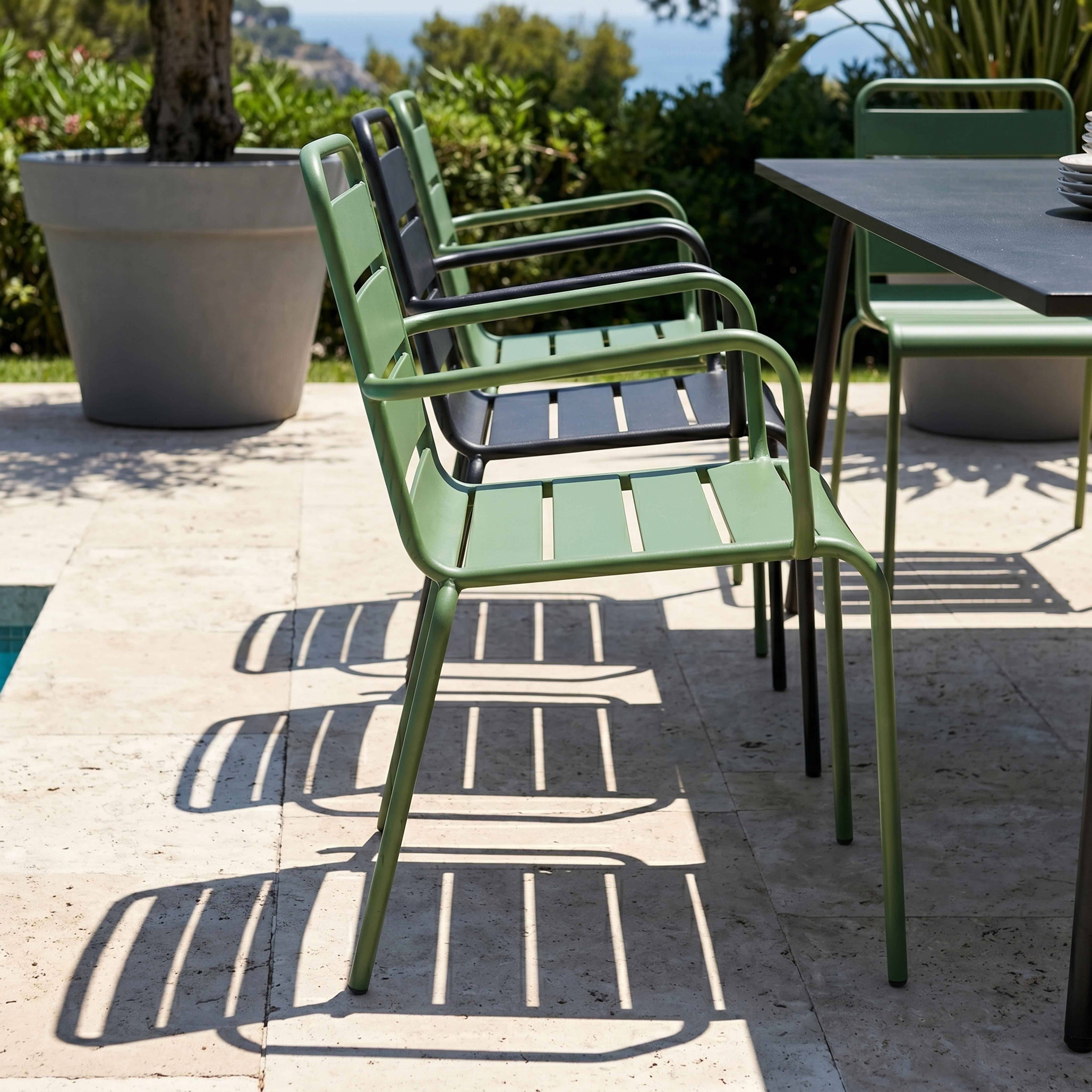 Oviala - Ensemble table de jardin et 8 fauteuils en métal vert cactus et gris Palavas - Oviala - Imagen 4