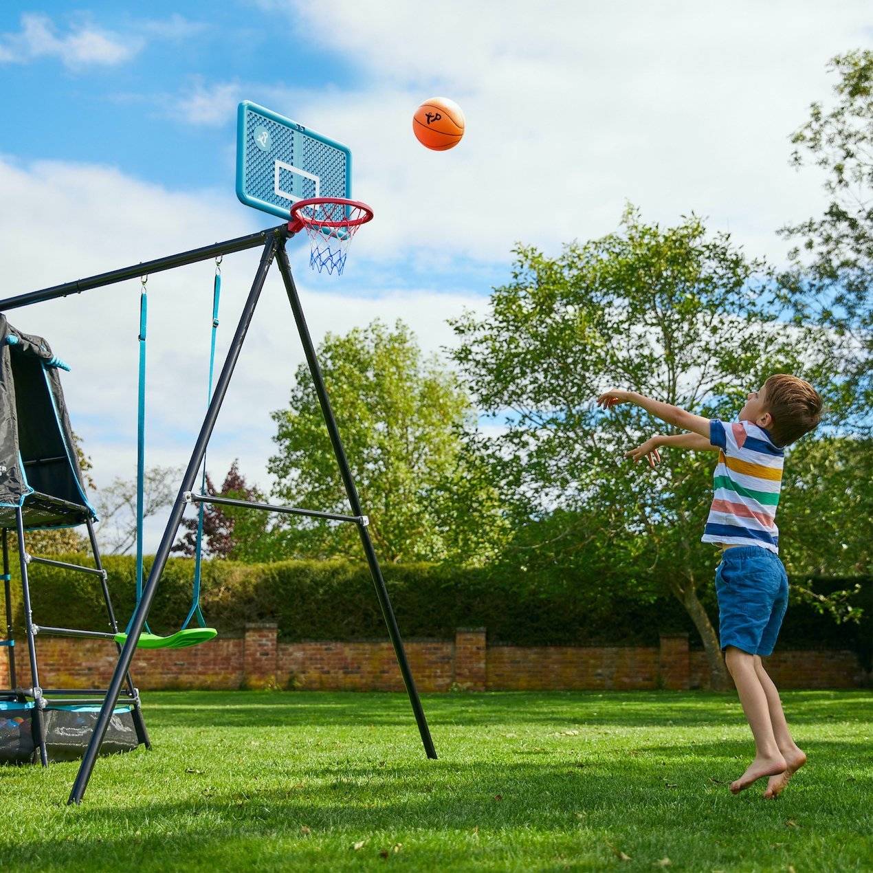 Tp Toys - Aire de jeux métal  EXPLORER TOUR noir - tapis explorer - balançoire - basket - toboggan - piscine à balles h246 cm - Imagen 7