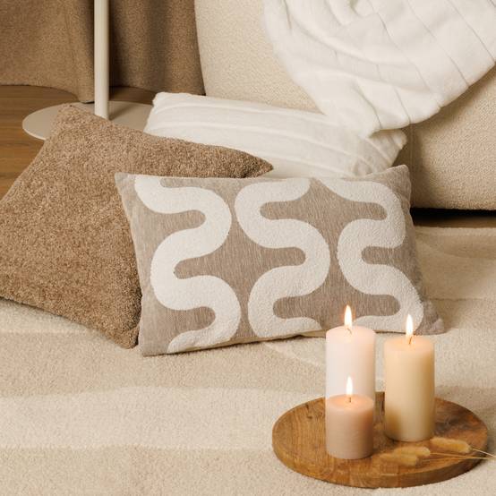 Atmosphera - Coussin "Manoir" fausse fourrure blanc 45x45cm - Atmosphera Créateur d'intérieur - Image 1