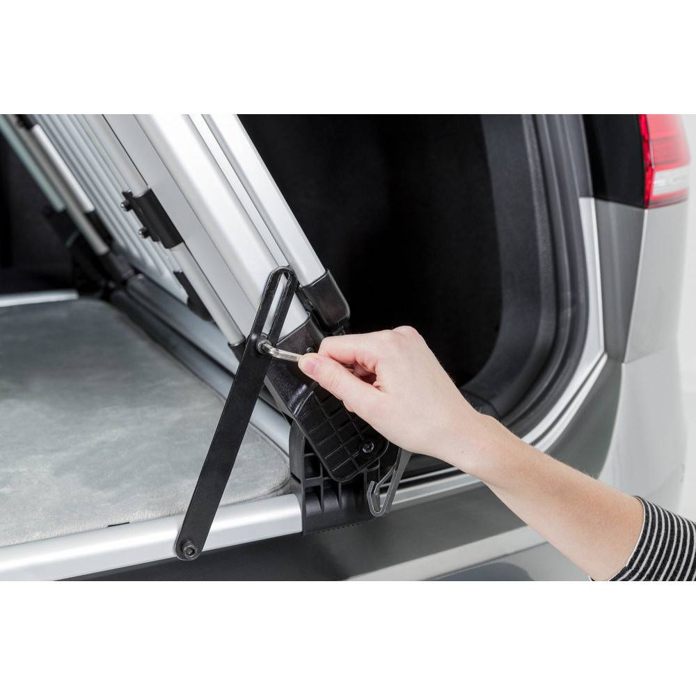 Trixie - Grille arrière universelle pour voiture, pour chien taille 94 à 114 x 69 cm - Imagen 7