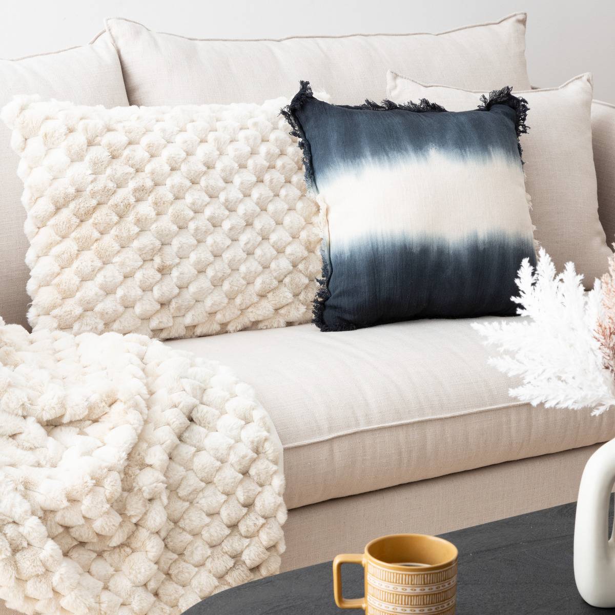 Atmosphera - Coussin fourrure Adriel beige 38x58cm - Atmosphera Créateur d'intérieur - Imagen 1
