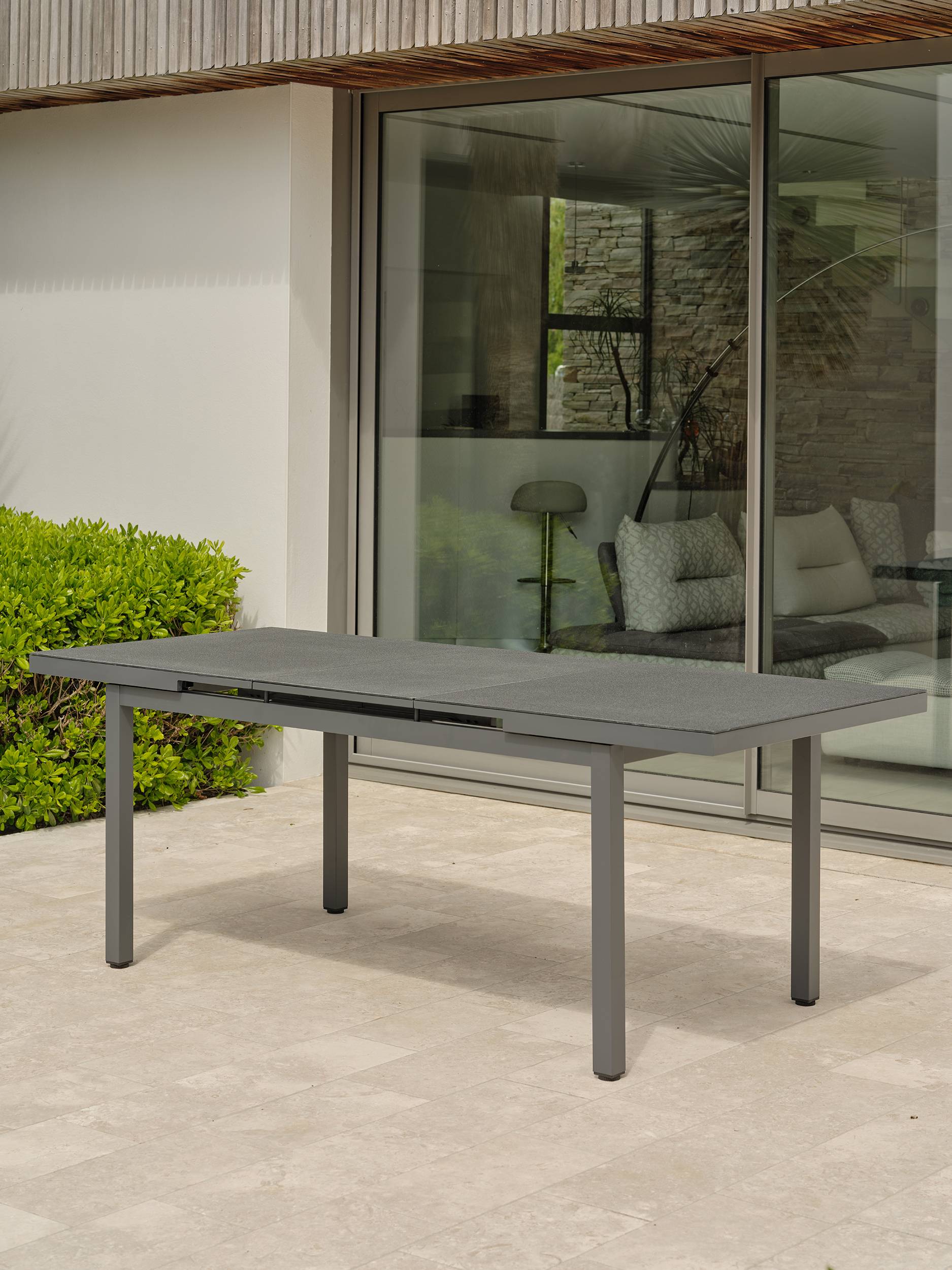 Dcb Garden - Table en alu et spraystone avec rallonge automatiquee - Gris anthracite - DANIA - Image 6