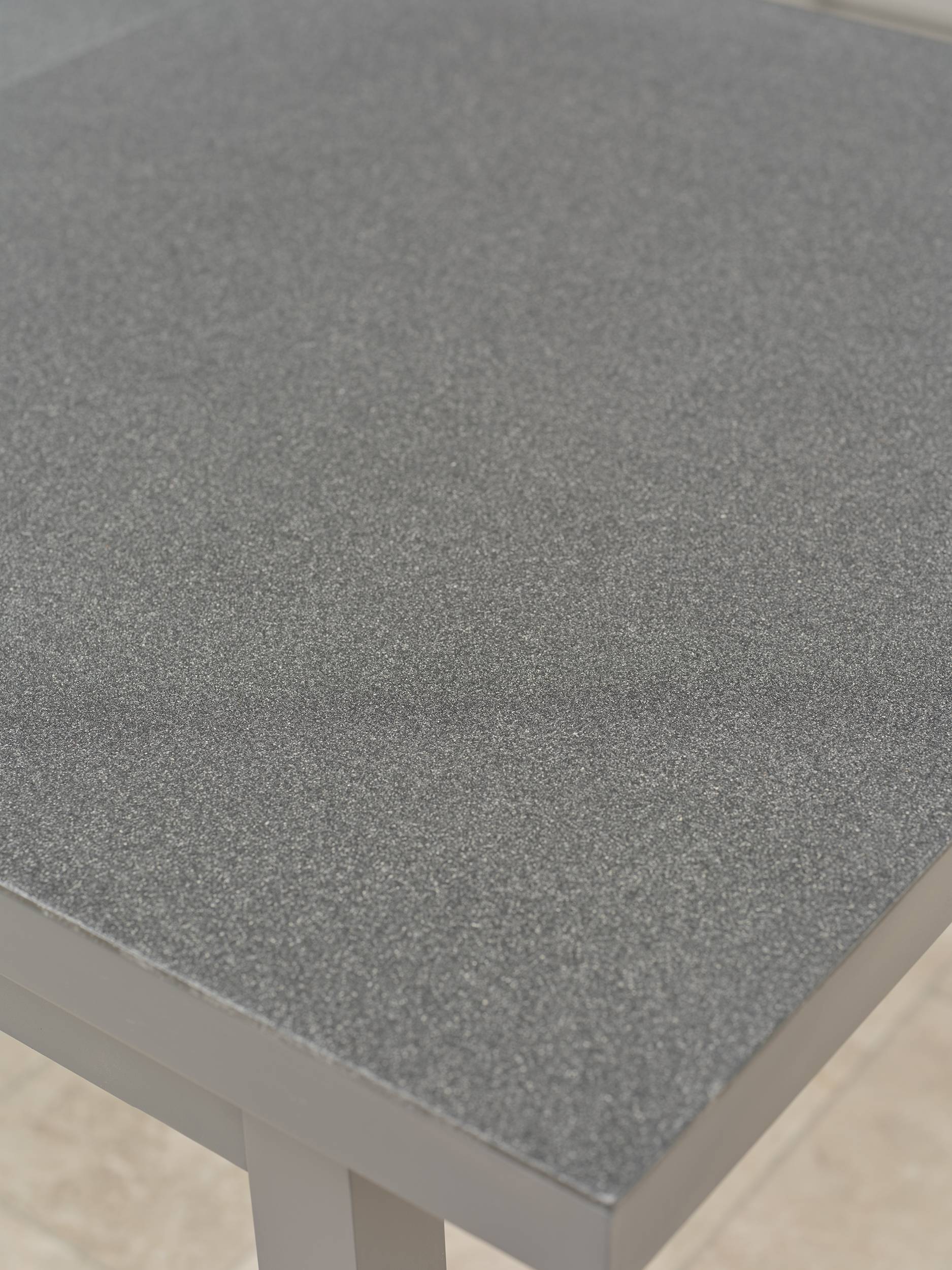 Dcb Garden - Table en alu et spraystone avec rallonge automatiquee - Gris anthracite - DANIA - Image 5
