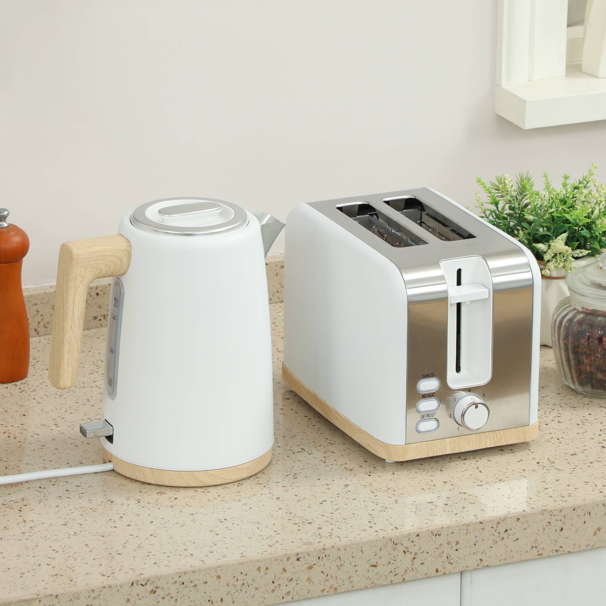 Ensemble bouilloire 1,7L 2200W et grille-pain 2 tranches 7 niveaux de brunissage, blanc - Image 4
