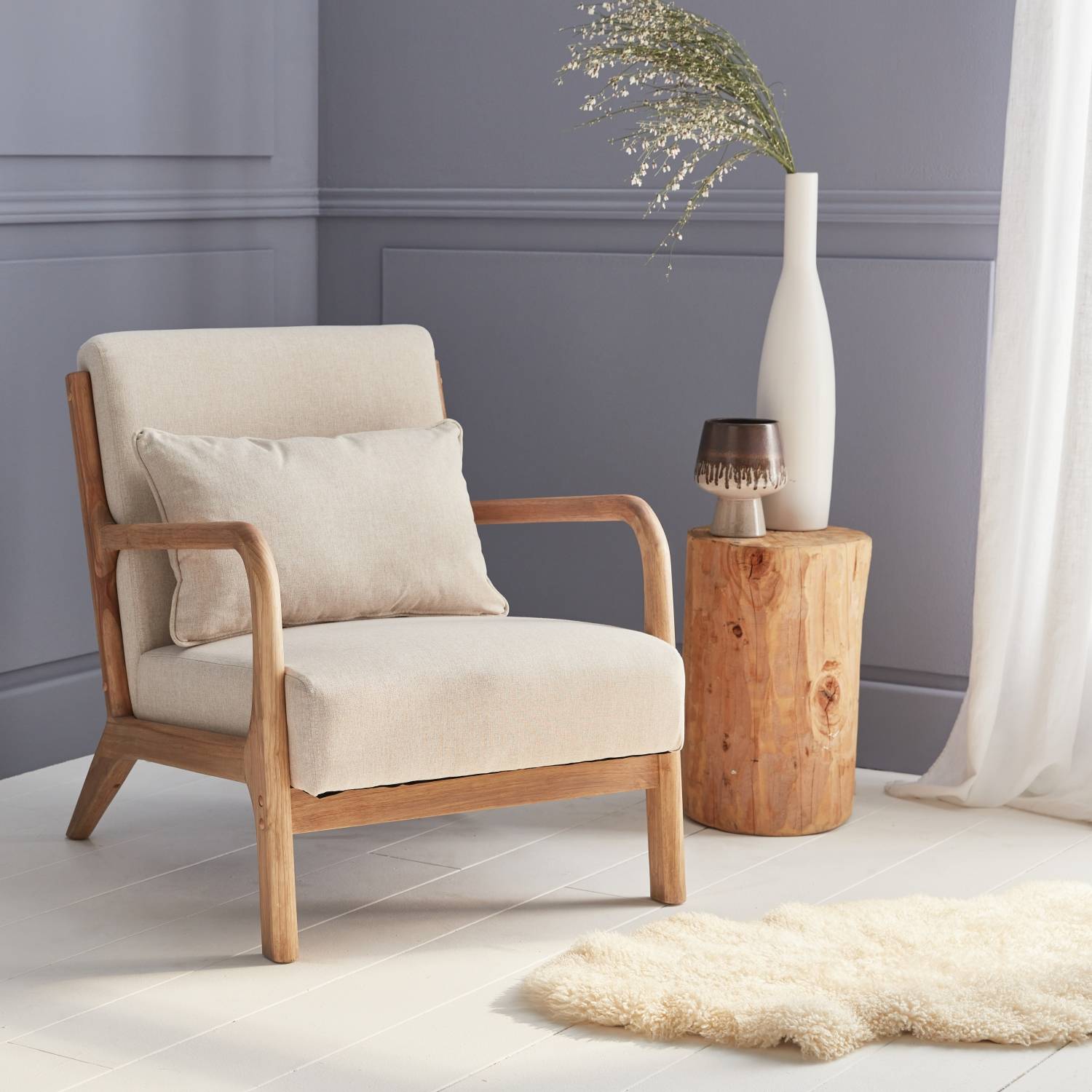 Fauteuil design en bois et tissu. 1 place droit fixe. pieds compas scandinave. structure en bois solide. assise confortable beige | sweeek - Image 1