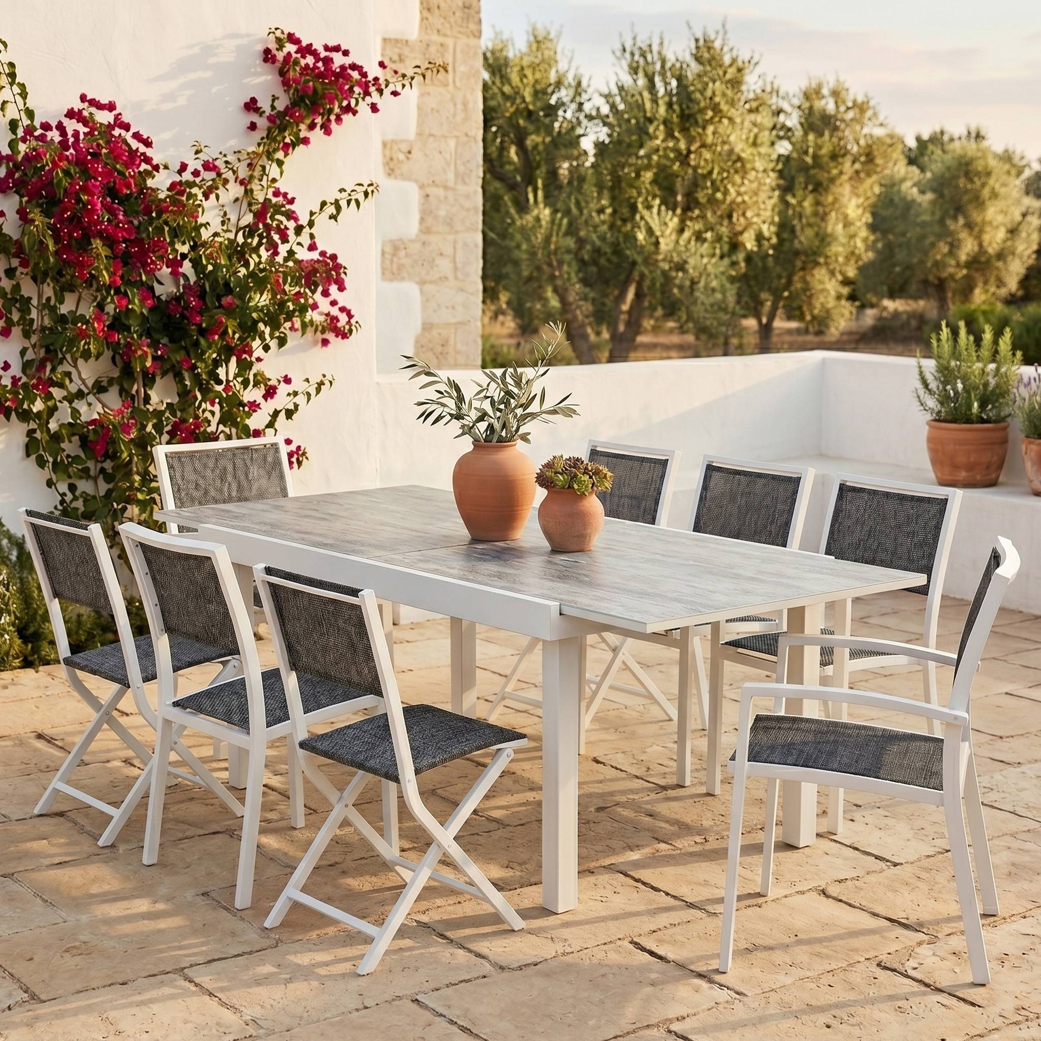 Wilsa Garden - Ensemble MODULO 4/8p en aluminium blanc et verre décors bois avec 4 fauteuils en textilène et 4 chaises pliantes - Imagen 1