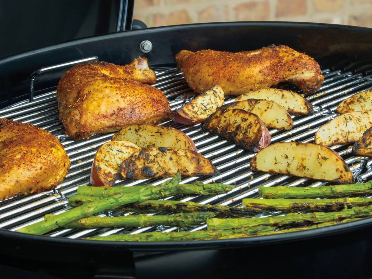 Weber - Barbecue à charbon Performer 57 cm + Rôtissoire - Weber - Image 4