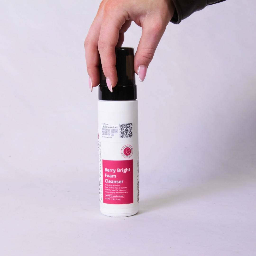 Heiniger - Shampoing sec pour peaux sensibles Berry Bright 200 ml ProGroom - Image 2