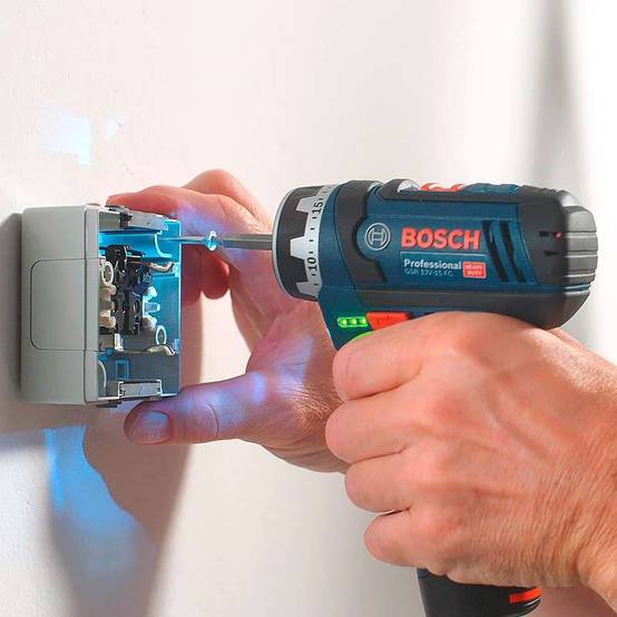 Bosch - Perceuse/Visseuse GSR 12 V-15 FC - Multifonction FlexiClick SET - BOSCH - avec 2 batteries 12V 2.0 Ah + 4 Accessoires - 06019F6000 - Image 6