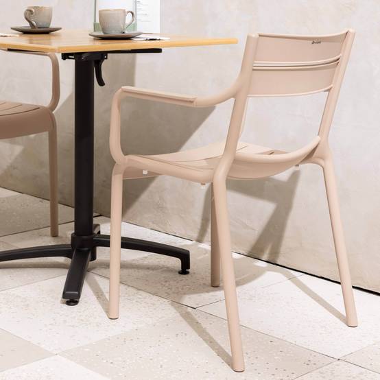 Oviala - Lot de 4 fauteuils de terrasse en plastique beige Paname - Oviala - Image 3