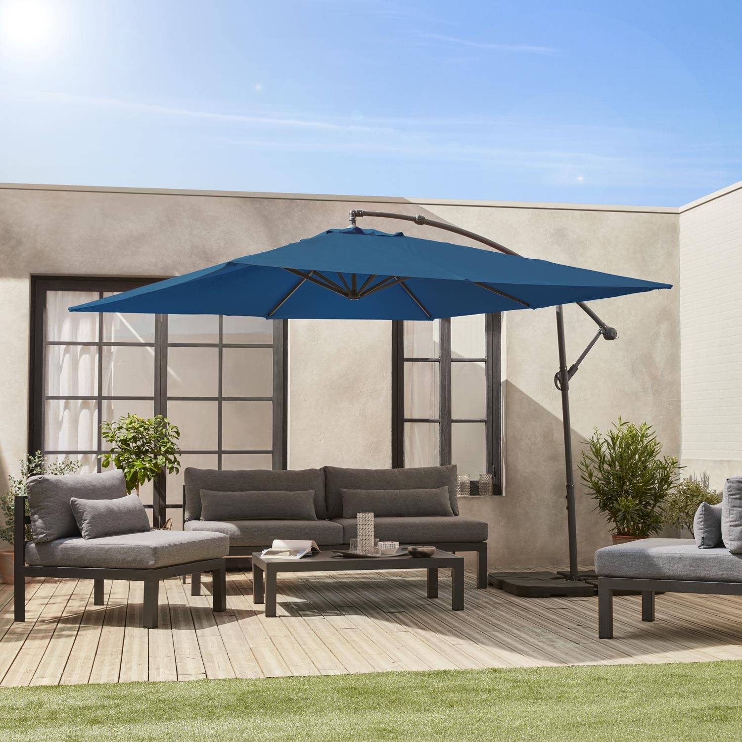 Parasol déporté carré 3x3m - Hardelot 3x3m - Bleu canard - Manivelle anti-retour | Toile déperlante | Facile à utiliser | sweeek - Image 1