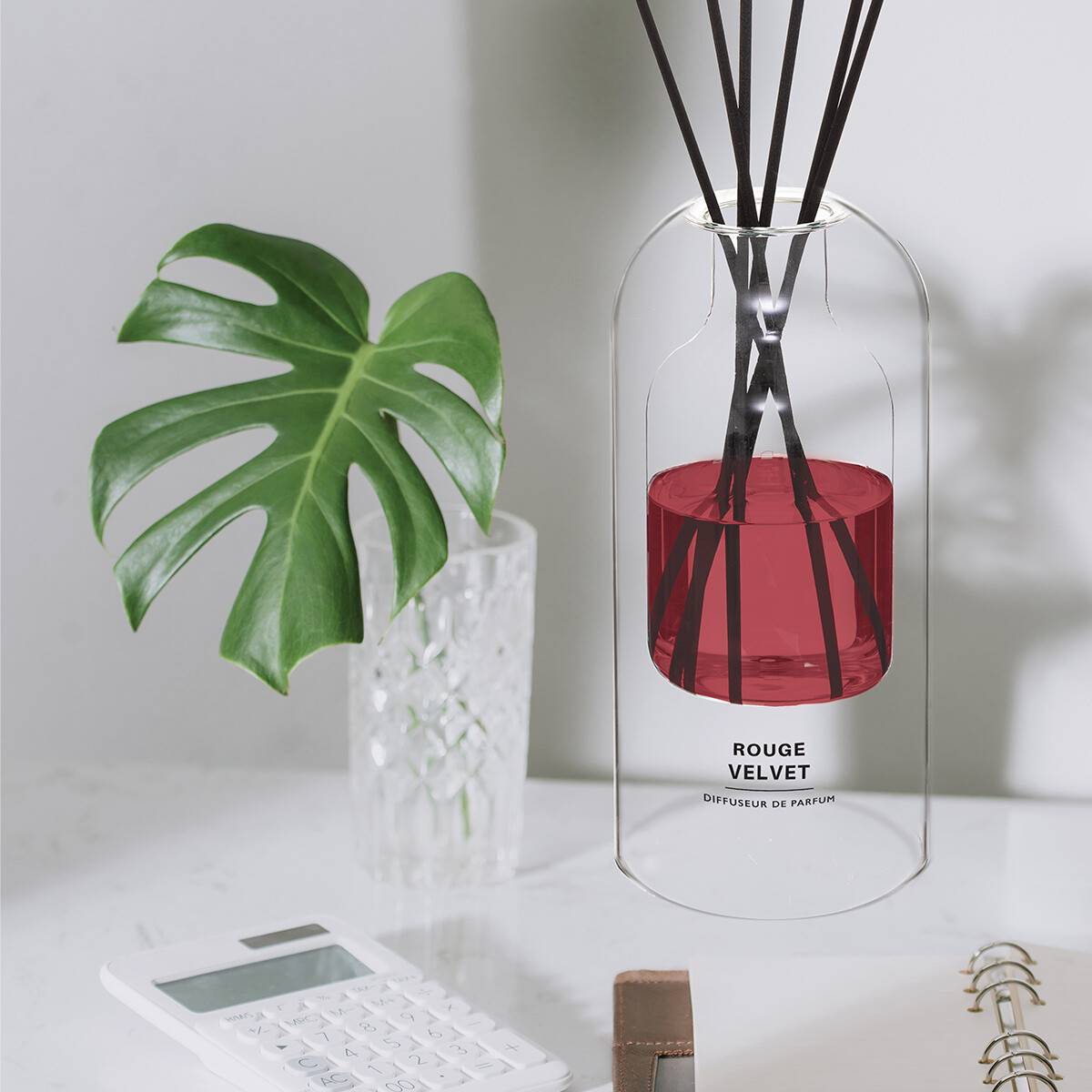 Atmosphera - Diffuseur de parfum Ilan 500ml verre rouge velvet - Atmosphera Créateur d'intérieur - Imagen 1