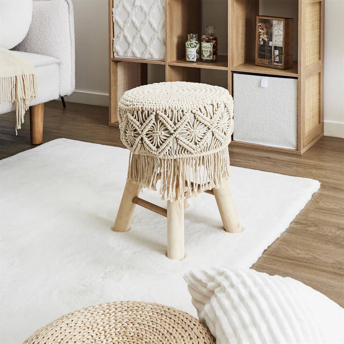 Tabouret Assise Décorative Style Macramé Pieds en Pin Naturel - BOHEMIAN - Image 2