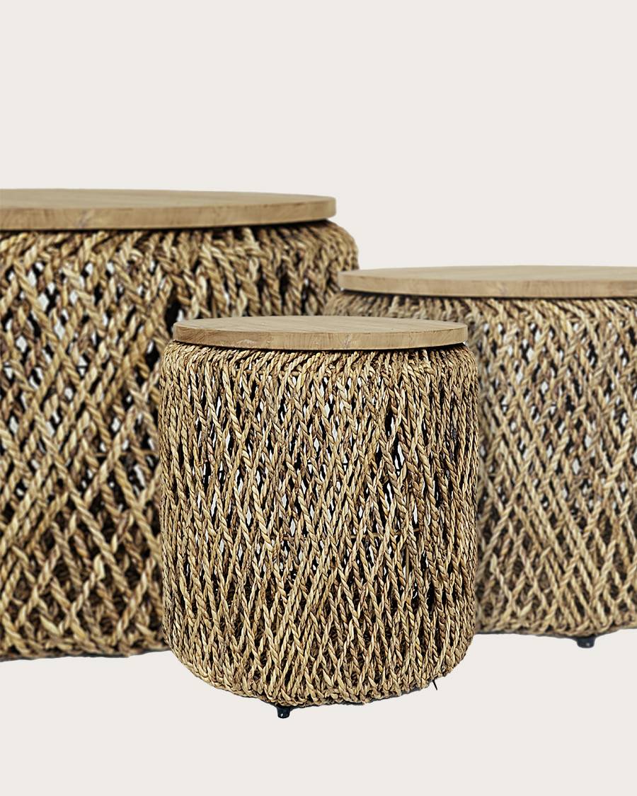 Yuda - Lot de trois tables en bois de teck massif et tissage banane avec rangements - UNIQKA - Imagen 1