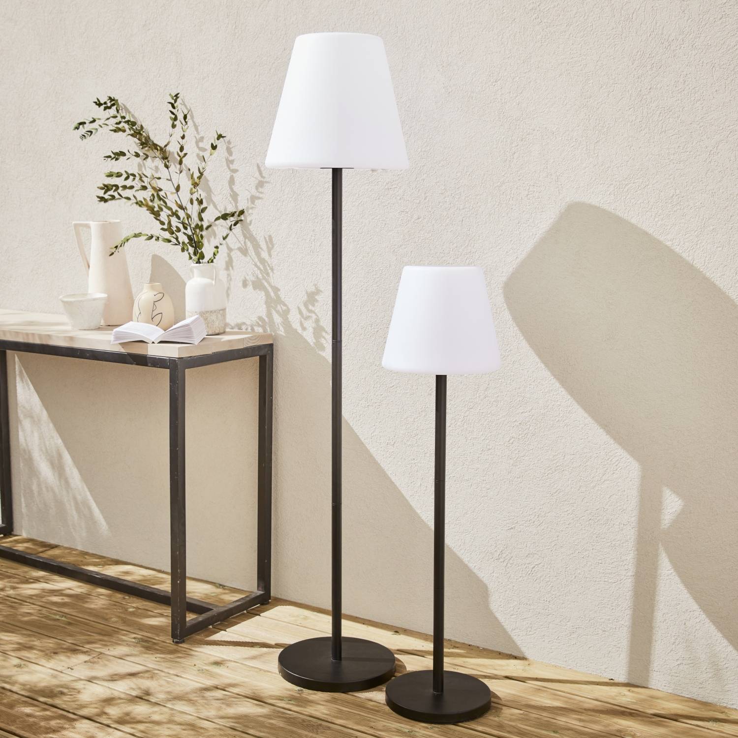 sweeek - Lampadaire extérieur 150 cm LAMPADA XL LED hybride . lampe multicolore sur pied. luminaire design à batterie. solaire. télécommandé | sweeek - Image 1