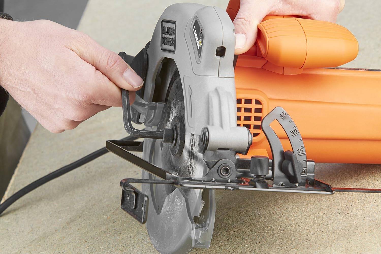 Scie circulaire filaire 1250W - BLACK+DECKER - CS1250L-QS - Image 6