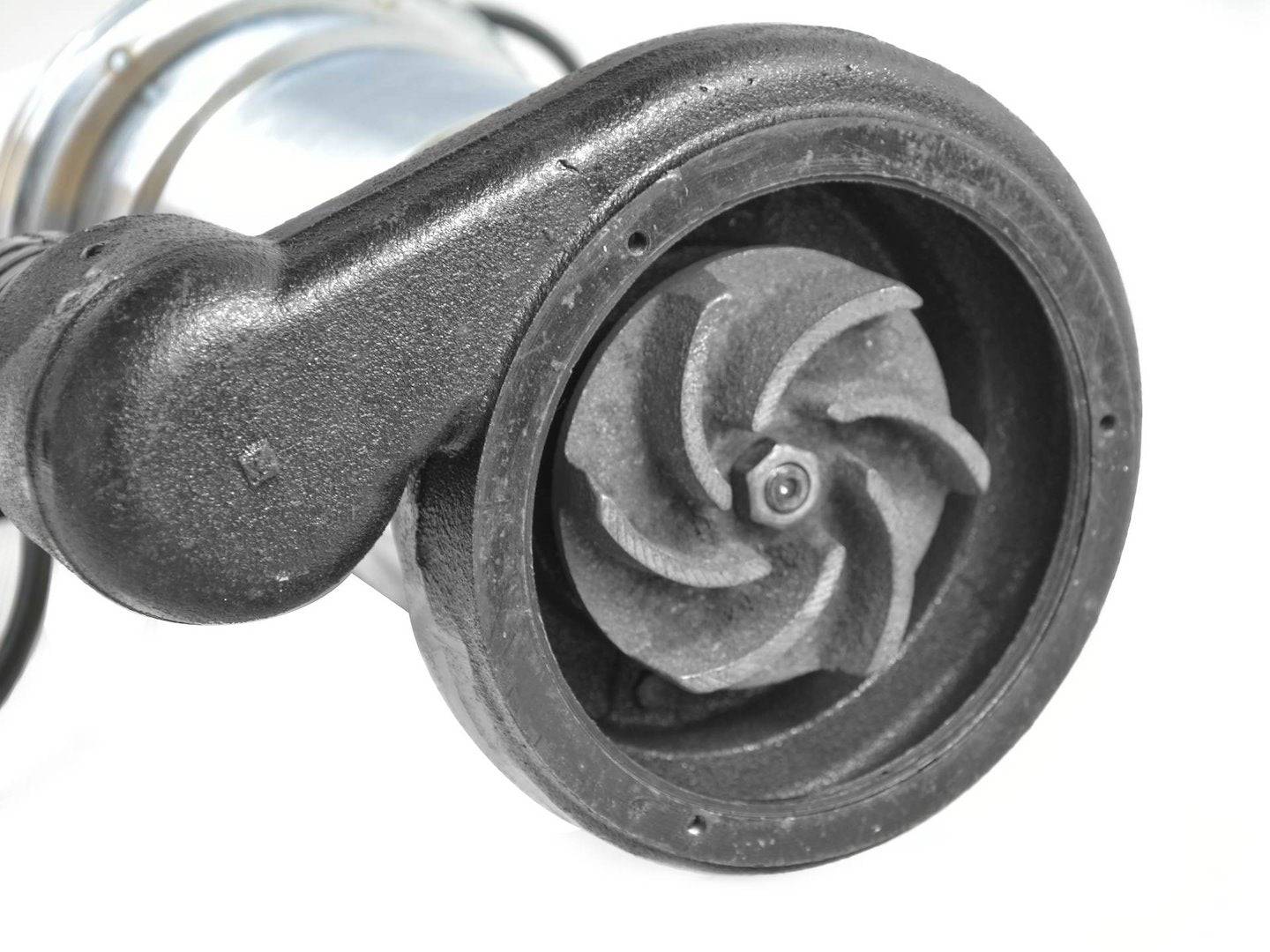 Entrepotbrico - Pompe  550W Pour Eaux Sales Avec Broyeur En Nickel Et Flotteur - Image 4