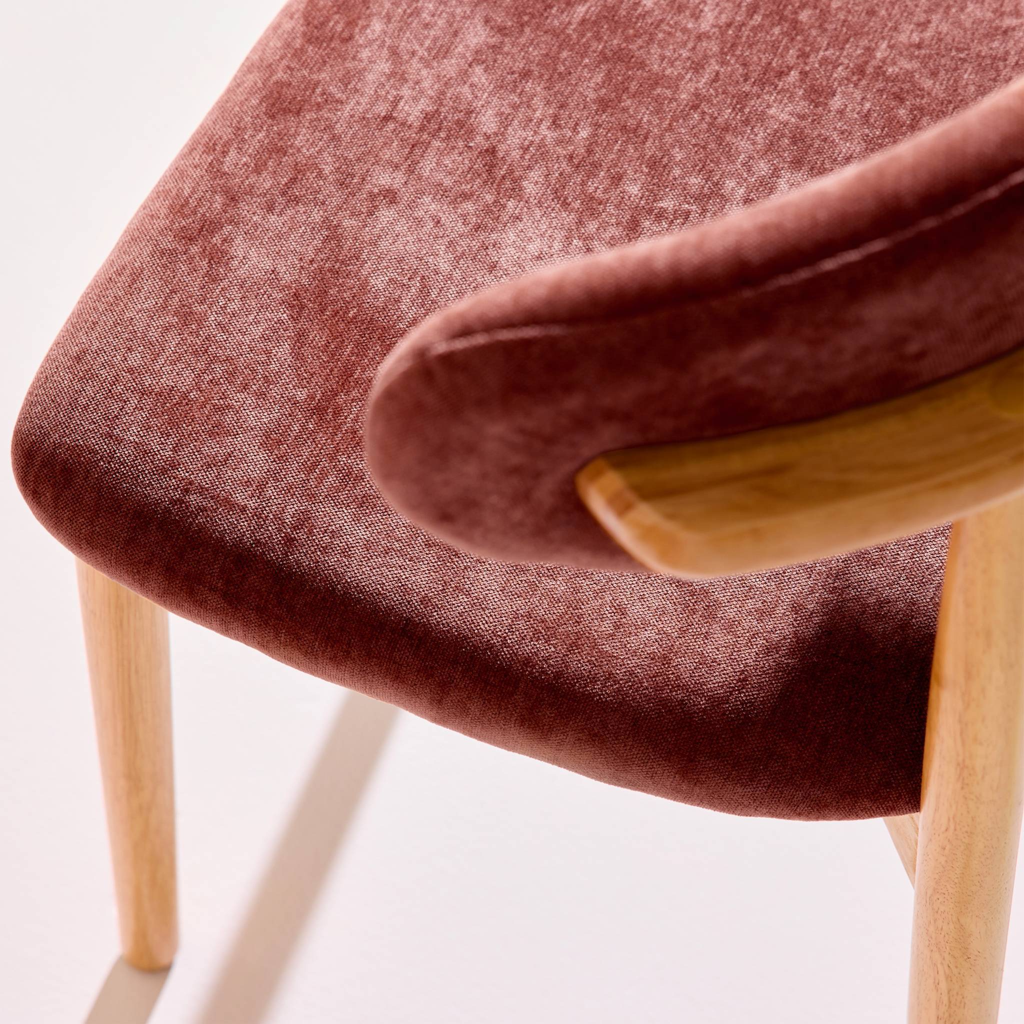 sweeek - Lot de 2 chaises bois d'hévéa naturel et tissu chenille bordeaux - Paola | sweeek - Image 7