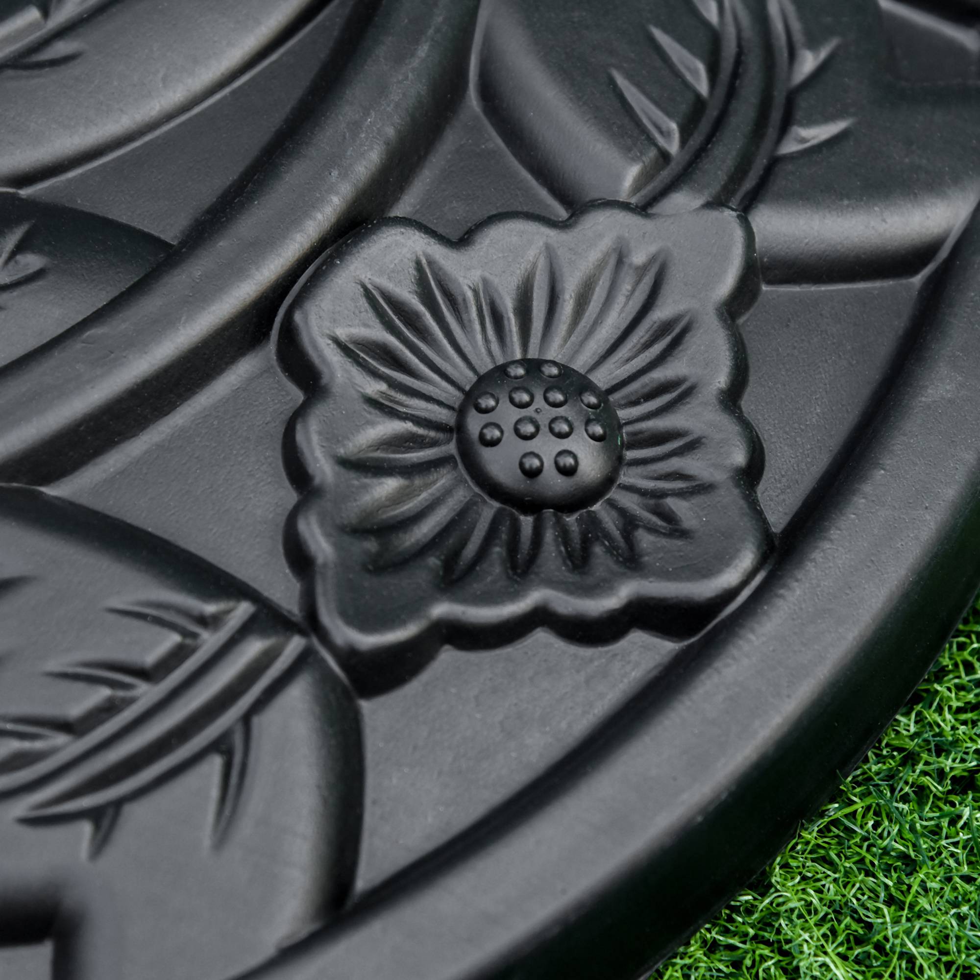 ComfortXL - Demi-Pied de Parasol en Résine pour Balcon Support Lourd Motif Floral 50cm Noir - ComfortXL Outdoor Living - Image 10