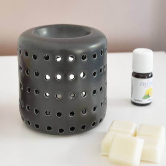 Brûle Parfum d'Ambiance et Diffuseur Huile Essentielle Aromathérapie – Céramique Noire – Haut 9,5 cm – Zen'Arôme - Image 1