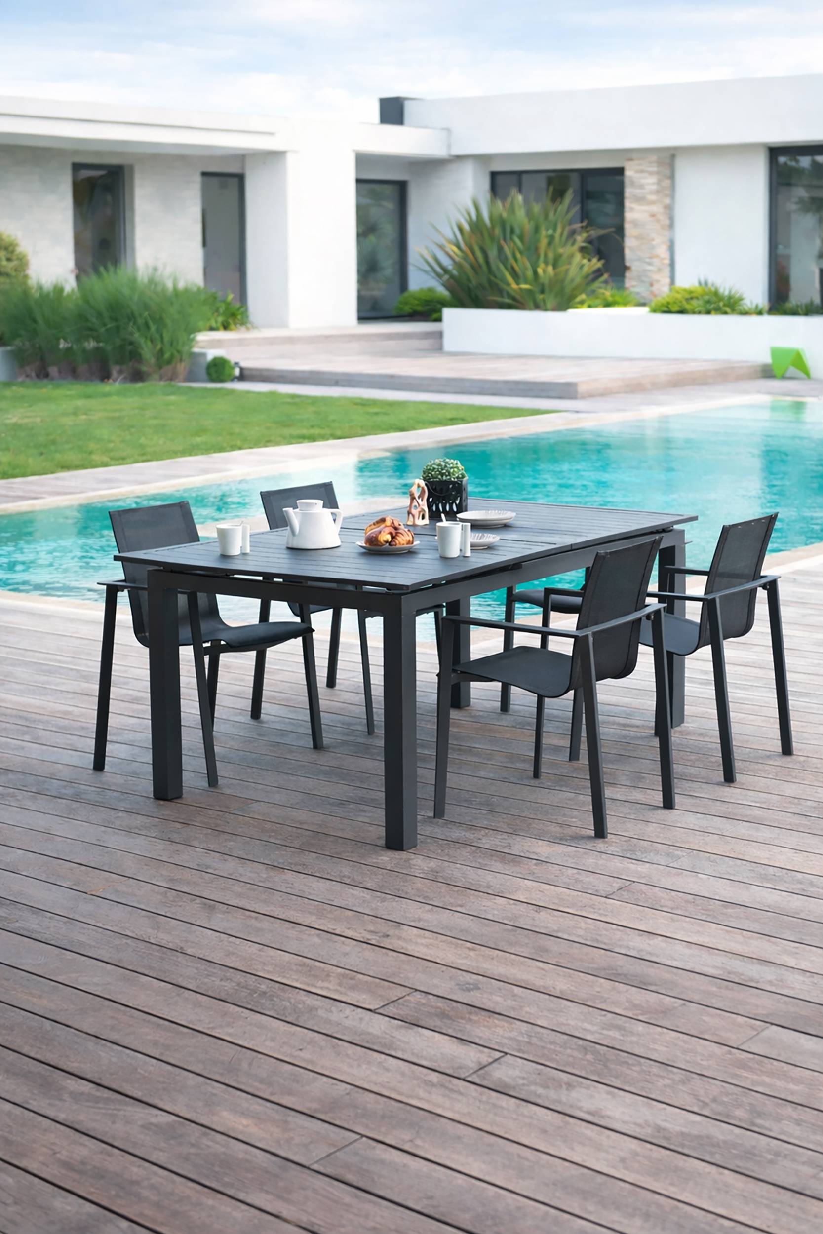 Dcb Garden - Ensemble repas de jardin 4 places en aluminium - Gris anthracite - ALU-MIAMI - Image 1