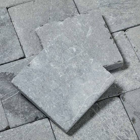 Pavé Pierre Bleue du Vietnam 15x15x2 cm (vendu au m² - 45 pavés/m²) - RO'MA NATURE - Image 4