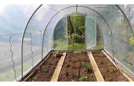 Serre tunnel de jardin - 12m² - 3 x 4 m - pieds arrondis - polyéthylène haute densité - 2 portes pivotantes - LES SERRES TONNEAU - Image 7