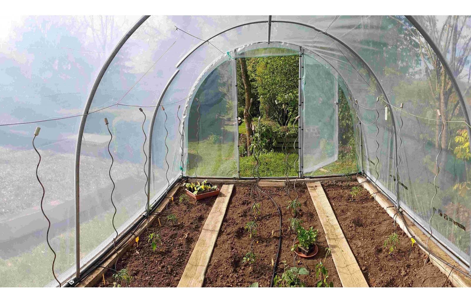 Serre tunnel de jardin - 12m² - 3 x 4 m - pieds arrondis - polyéthylène haute densité - 2 portes pivotantes - LES SERRES TONNEAU - Image 7