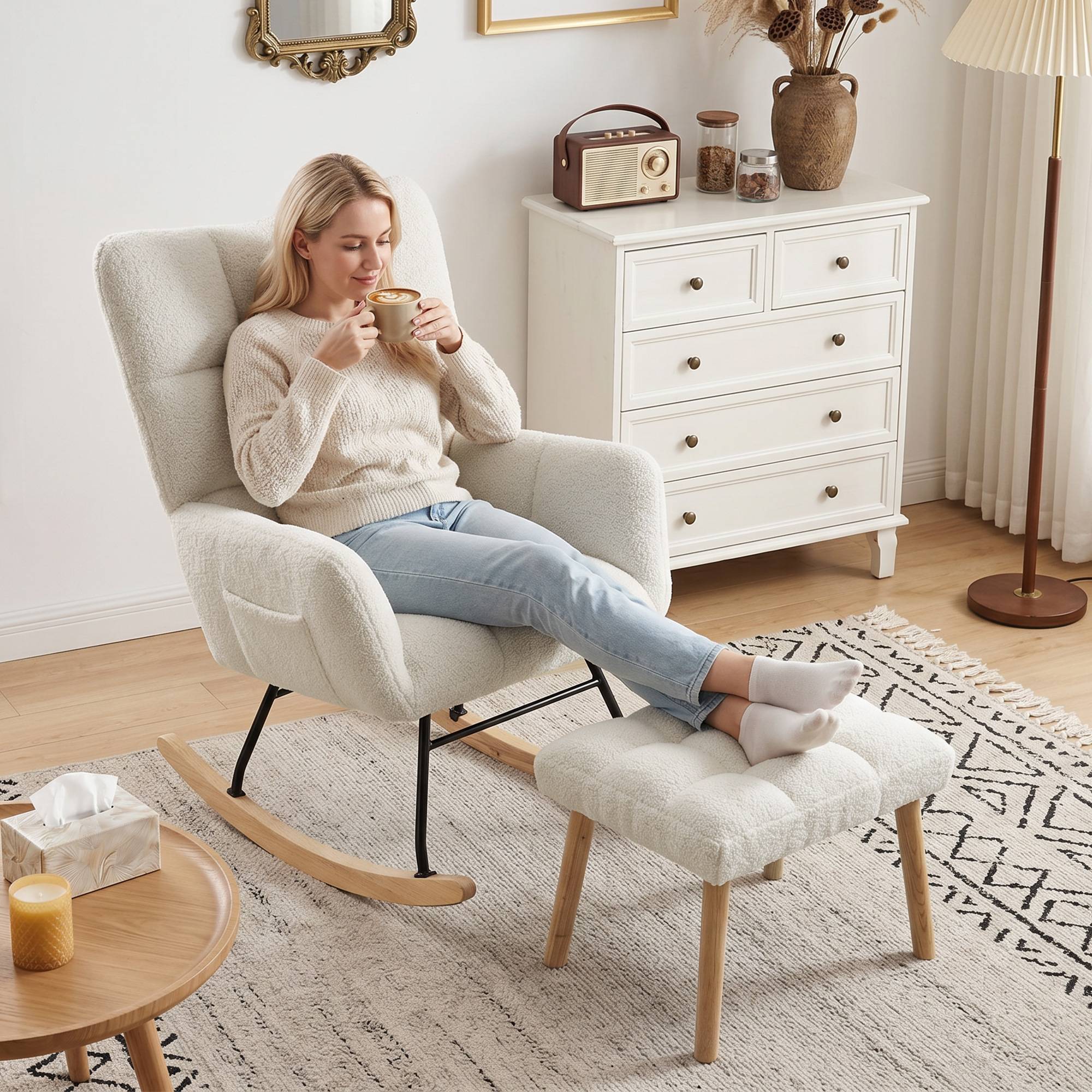 Sans Marque - Fauteuil à Bascule avec Repose-Pieds, Rocking Chair en Tissu Bouclette, Assise Rembourrée, Dossier Large, Crème - Image 10