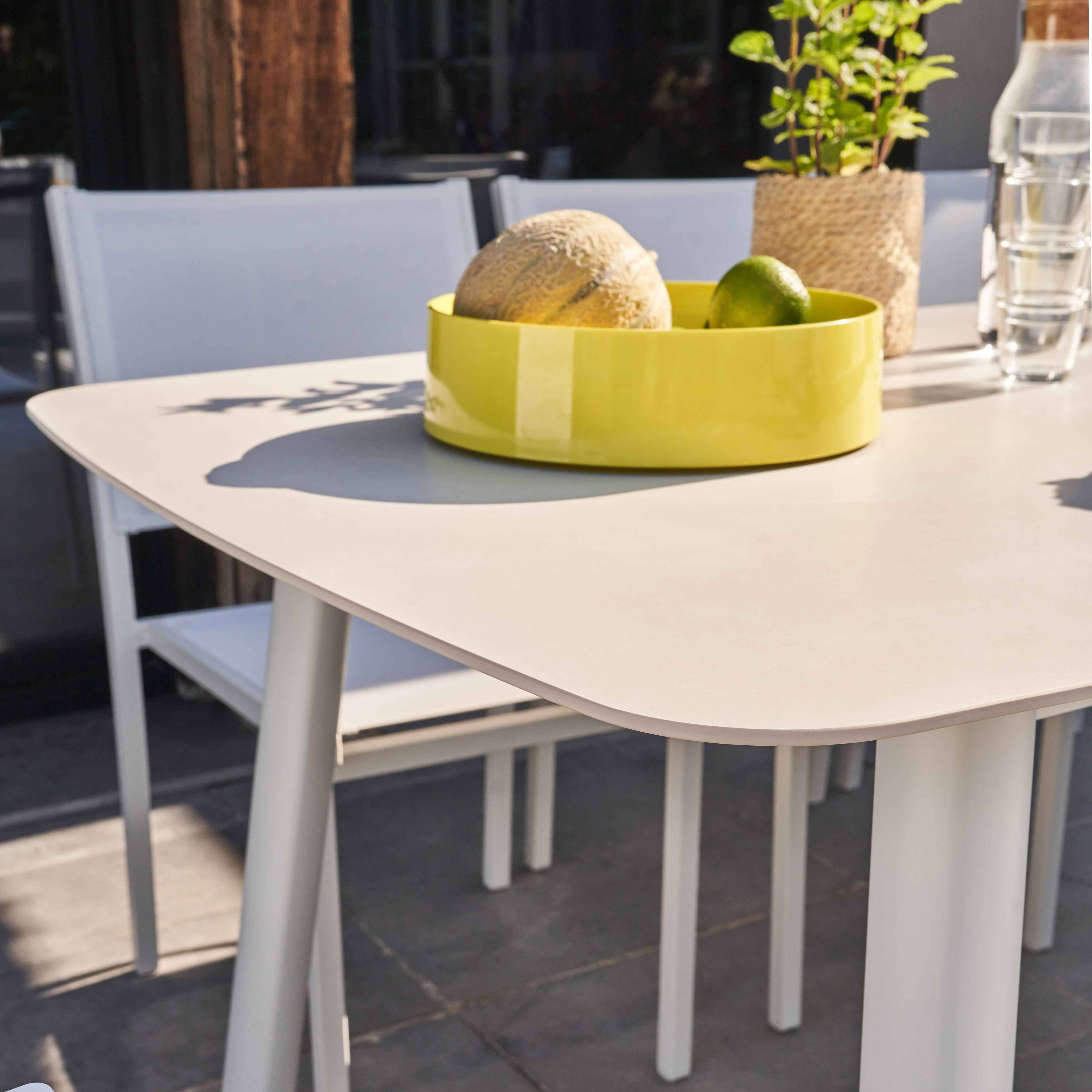 Oviala - Table de terrasse rectangulaire en aluminium et pierre frittée blanc Piedra - Oviala - Imagen 4