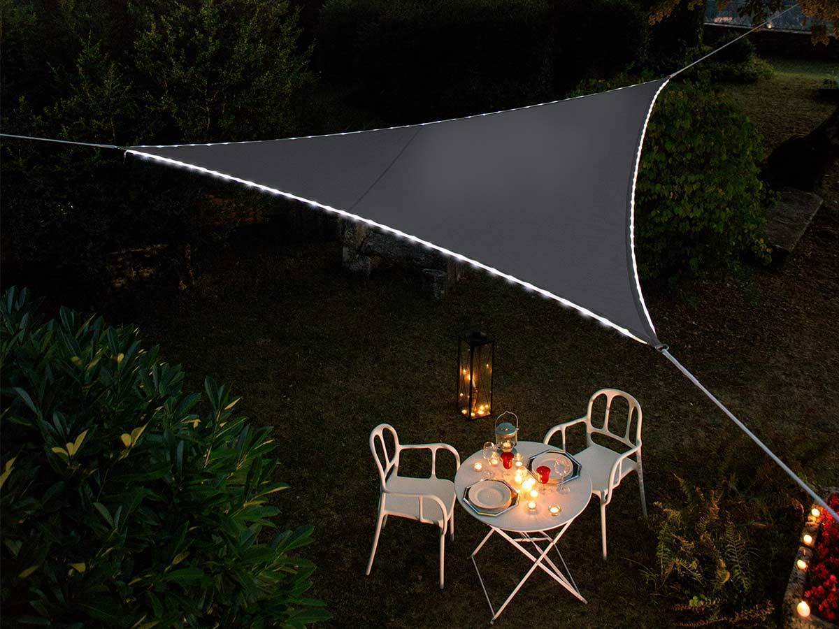 Voile d'ombrage triangulaire Leds solaires Ardoise + Adaptateur - Jardiline - Imagen 1