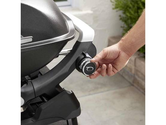 Weber - Barbecue à gaz Q 2200N noir avec pied + Rôtissoire - Weber - Image 5
