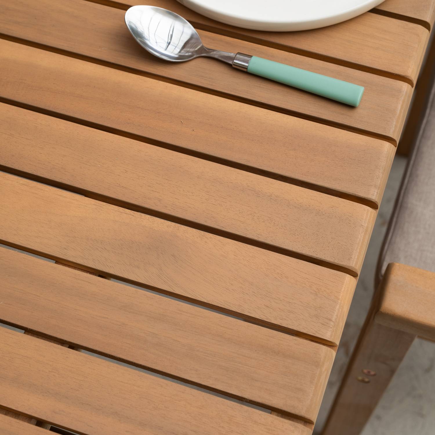 Salon de jardin extensible 180/240cm PADAR en acacia 8 places - coussins sable - HAPPY GARDEN - Image 10