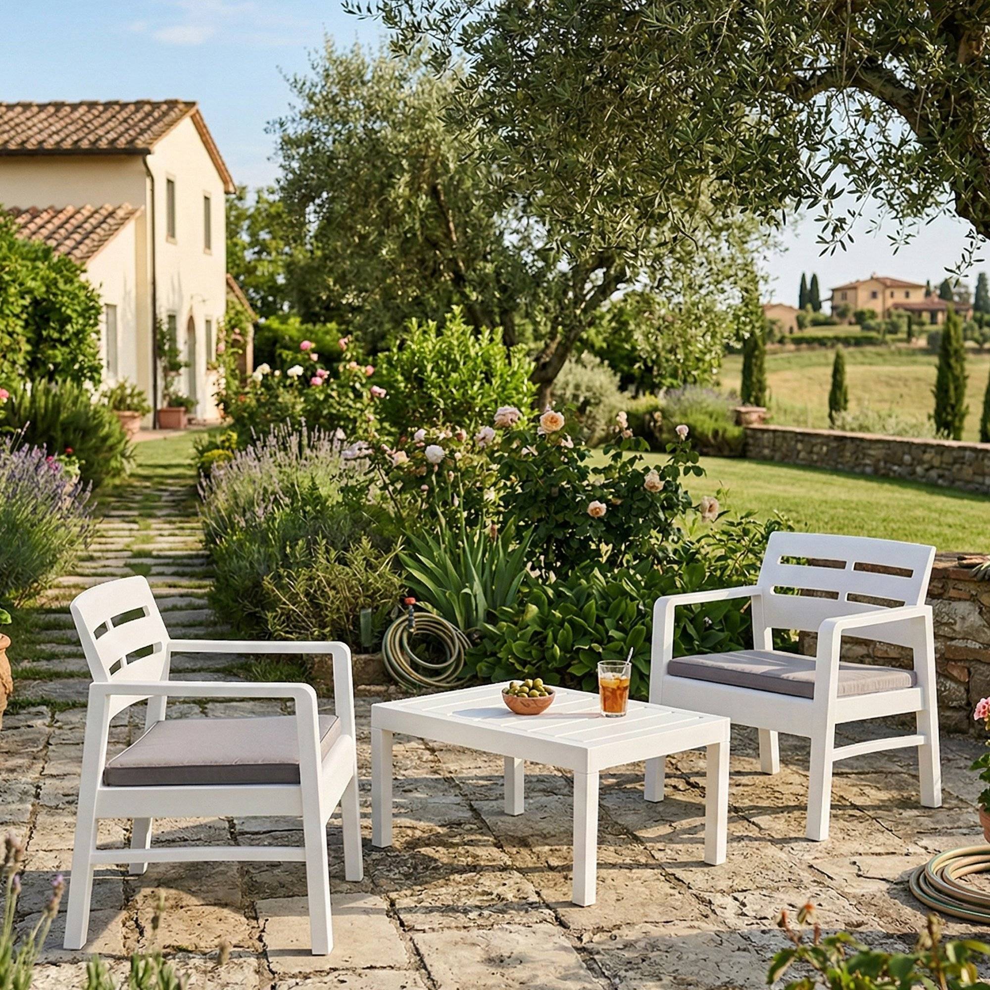 Dmora - Salon d'extérieur Benevento, Composition de jardin avec 2 fauteuils et 1 table basse, Salon intérieur et extérieur avec coussins, Blanc - Dmora - Imagen 2