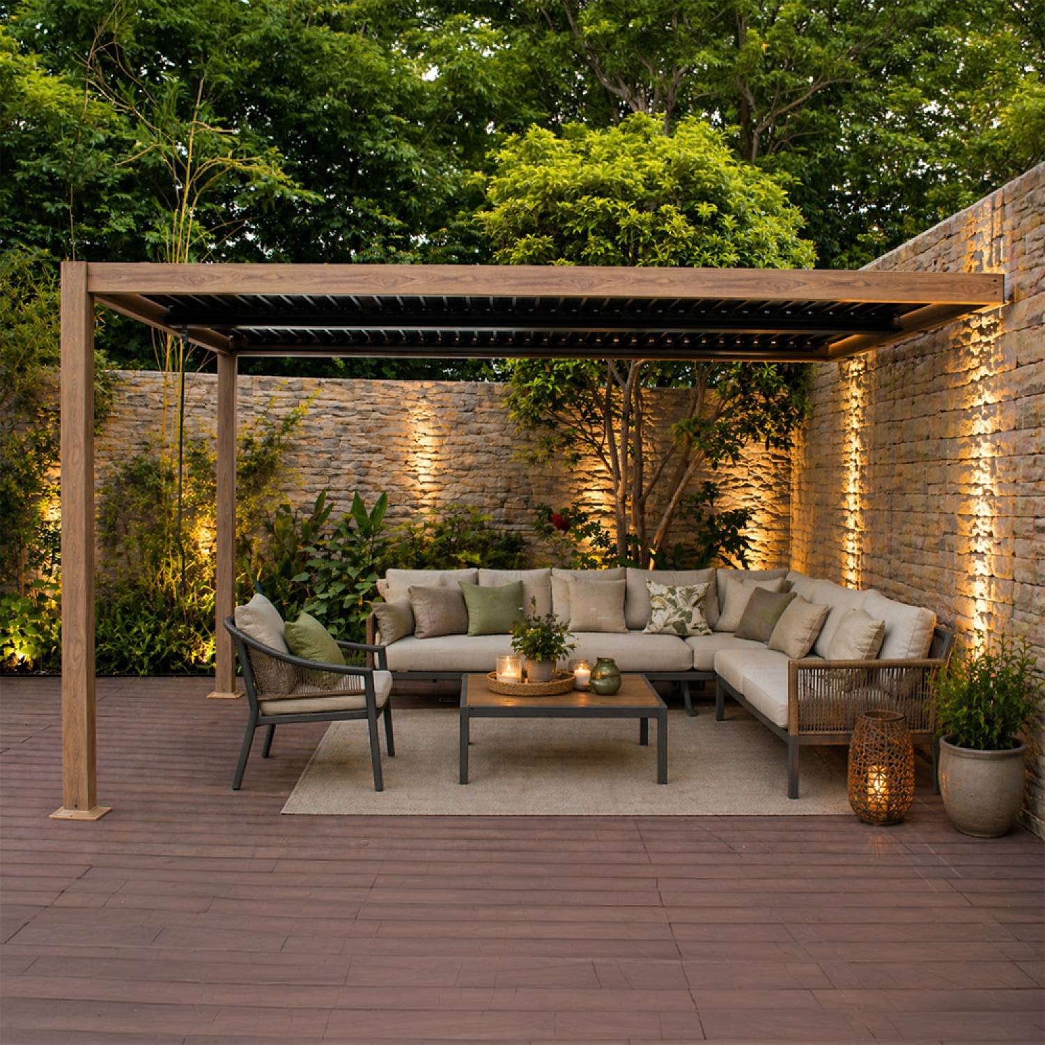 Pergola bioclimatique 4x3m adossée effet bois SIFNOS - Image 4