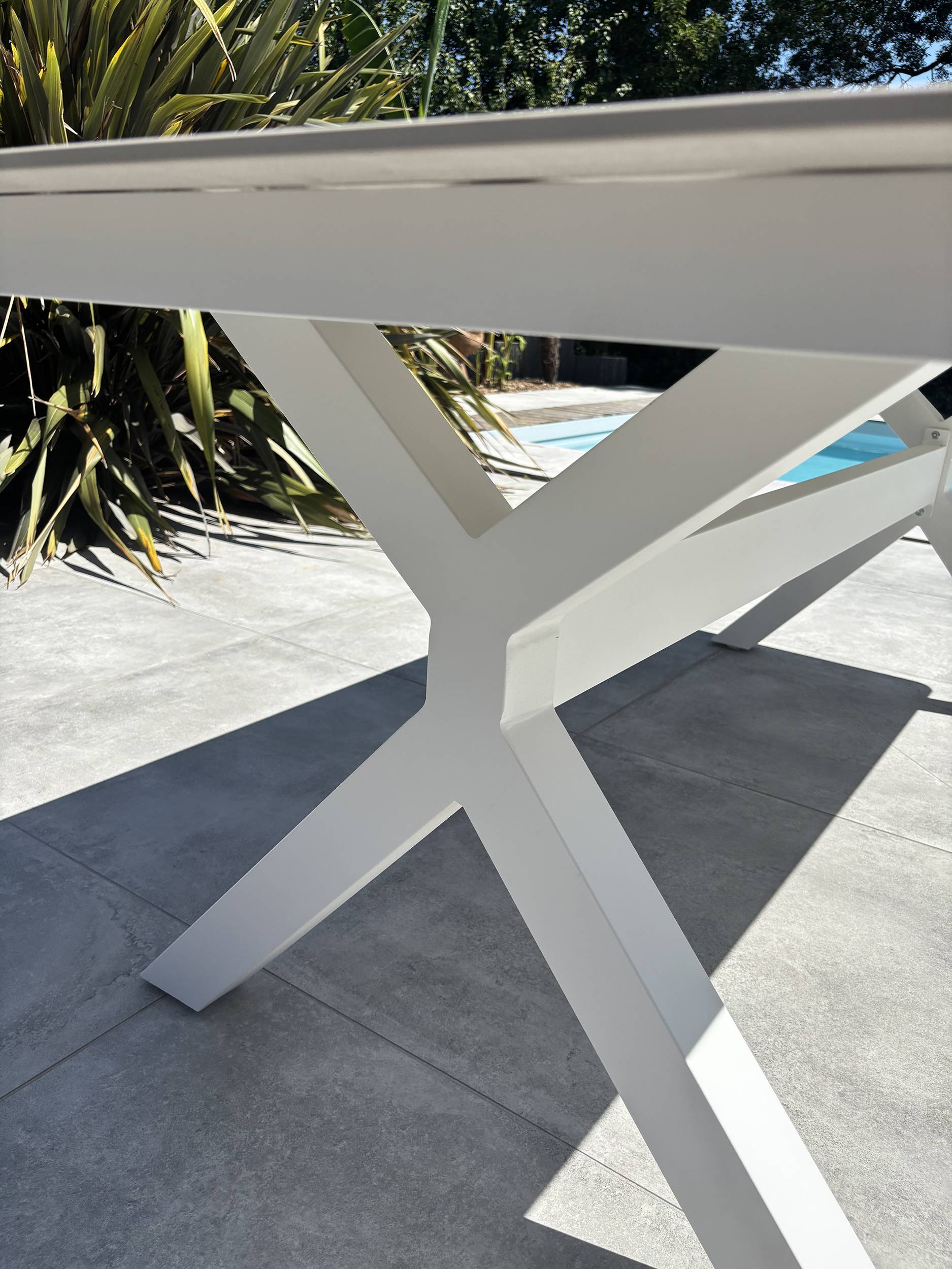Table de jardin ABELLA - BLANC - REMARQUABLE - Image 5