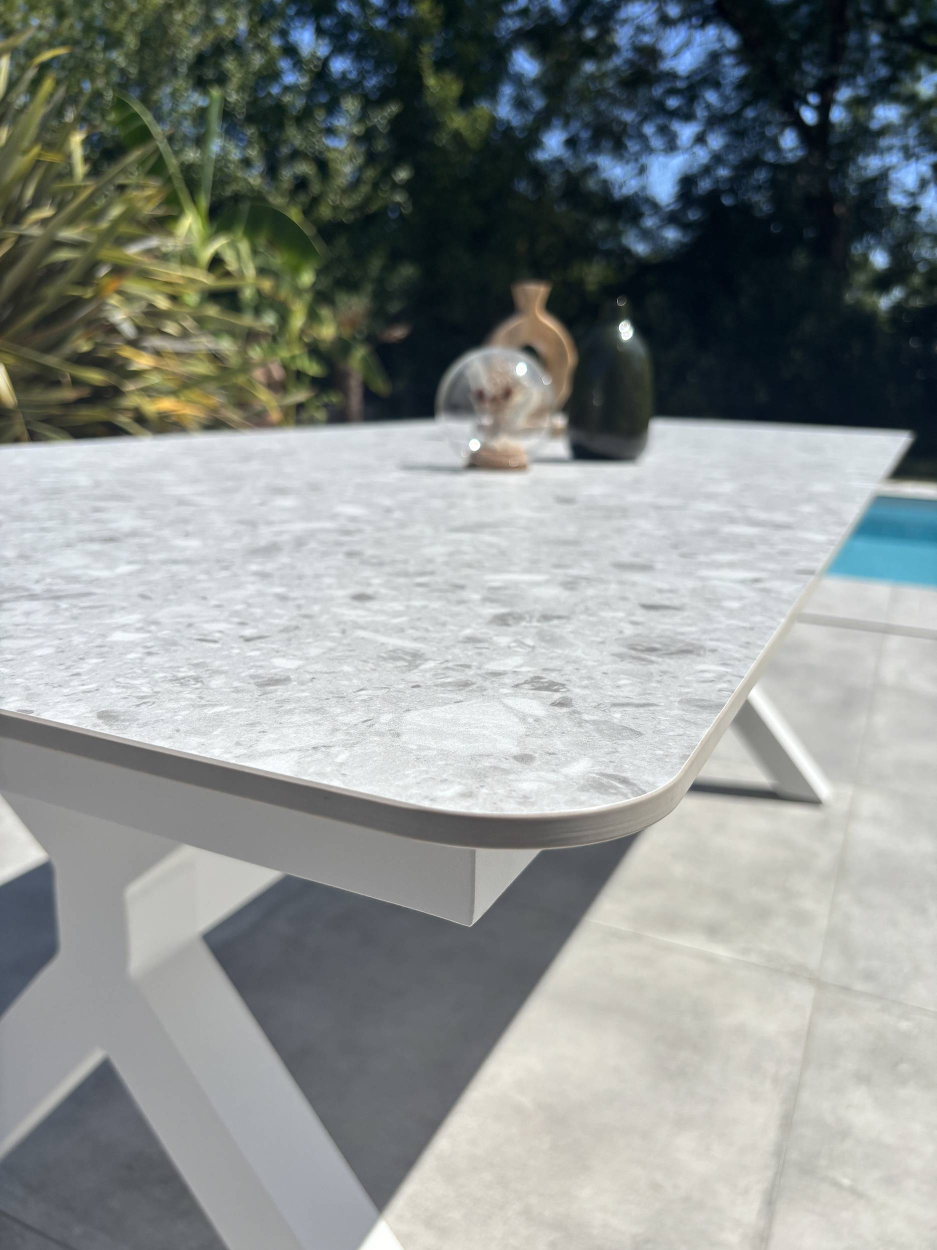 Table de jardin ABELLA - BLANC - REMARQUABLE - Image 3