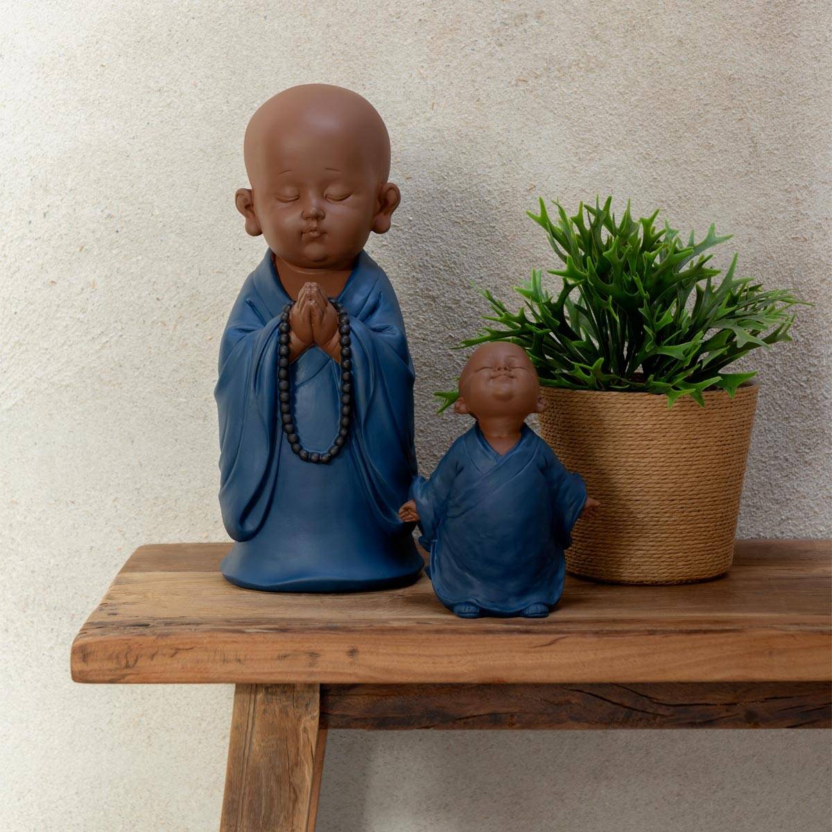 J-Line - Statuette Moine Prière "Grady" 32cm Bleu - Image 5