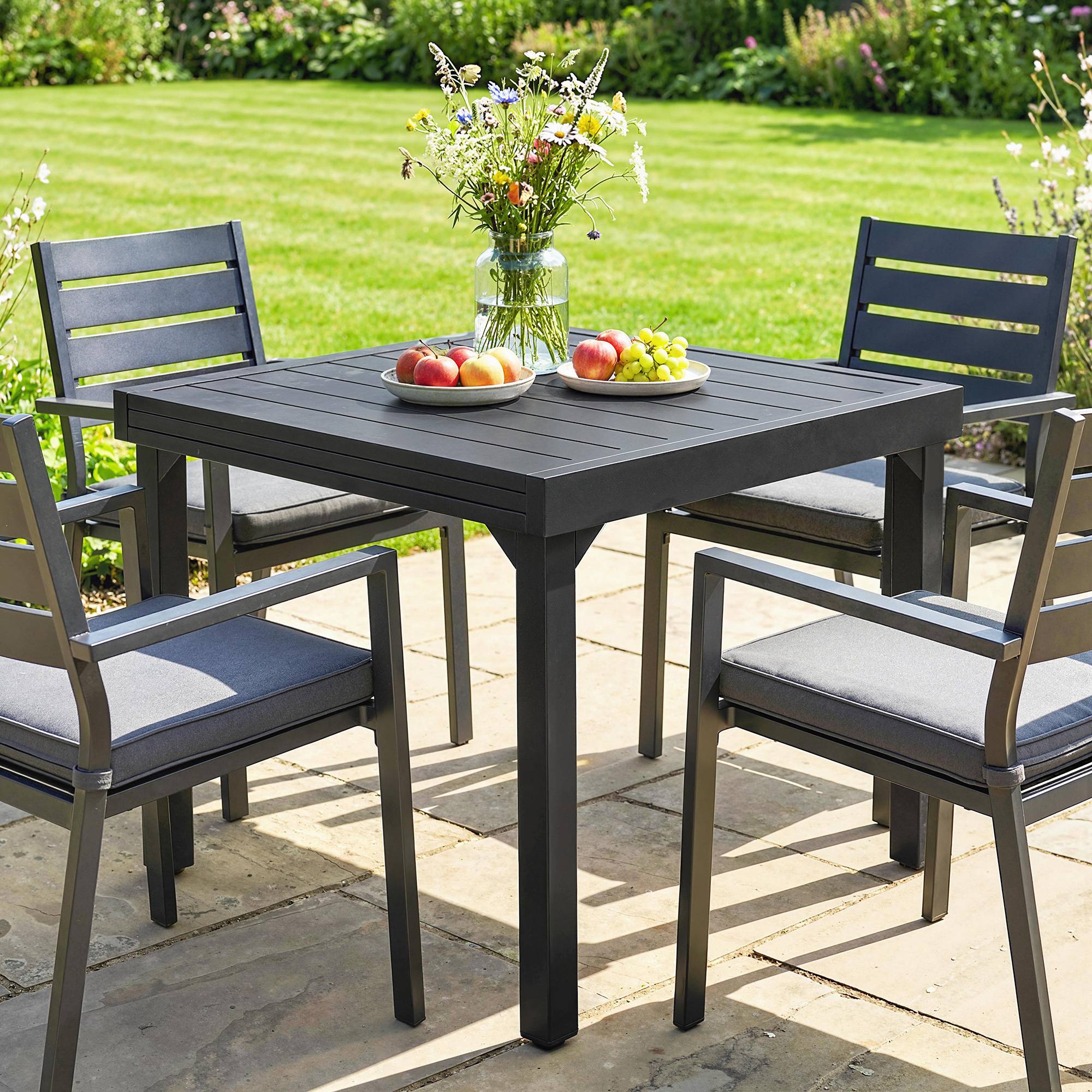 Table à manger extérieure extensible 80/160 cm pour 4-6 personnes, table de jardin rectangulaire terrasse noir - Image 10