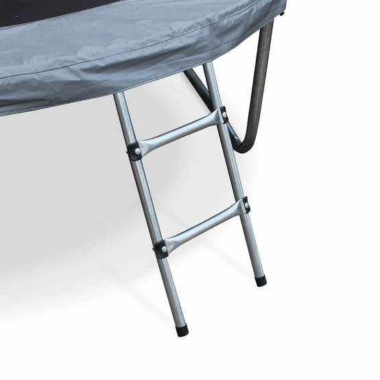 sweeek - Trampoline rond Ø 250cm gris avec filet de protection intérieur - Pluton Inner XXL– échelle. bâche. filet pour chaussures et kit d'ancrage | sweeek - Image 5