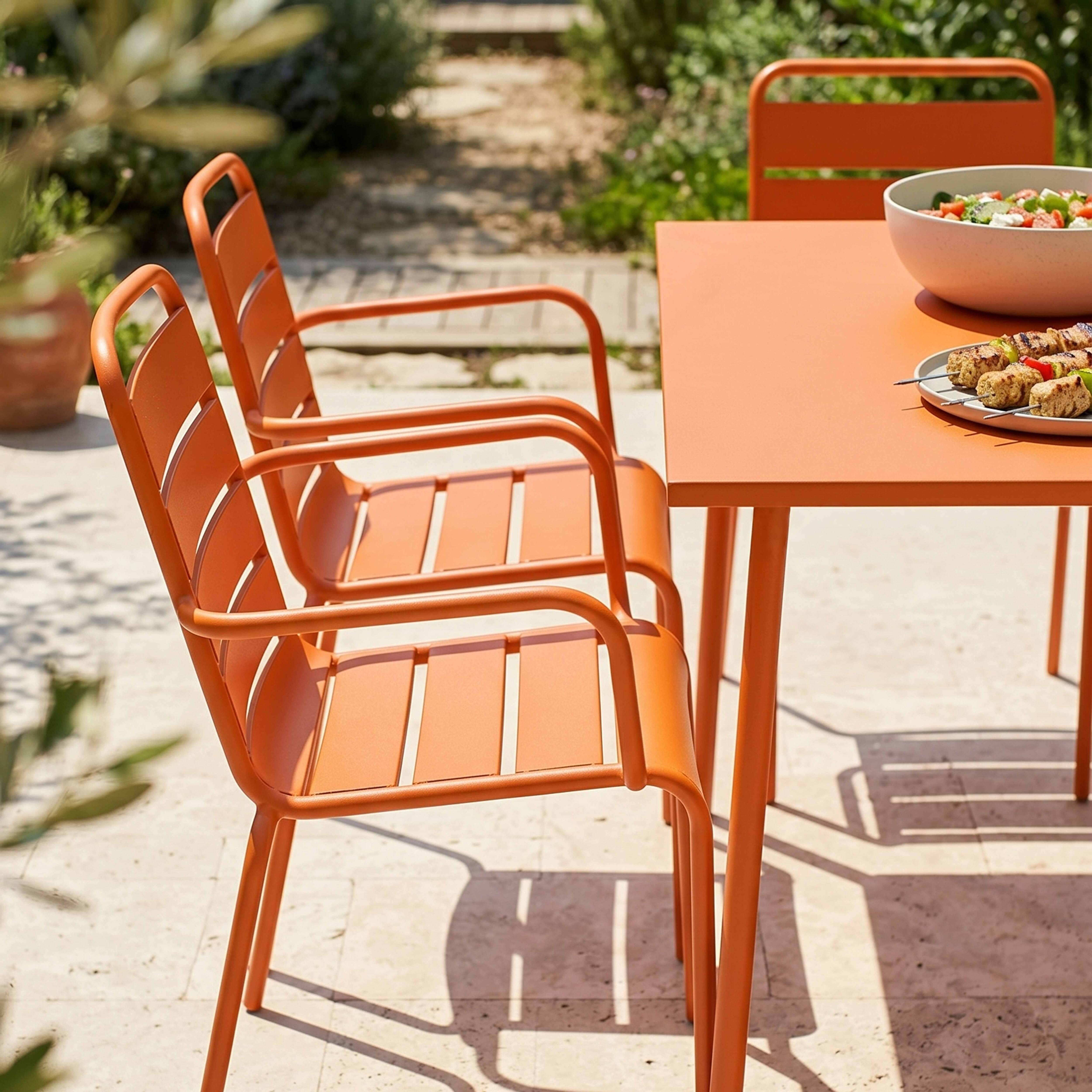 Oviala - Ensemble table de jardin carrée et 8 fauteuils en métal orange Palavas - Oviala - Imagen 4