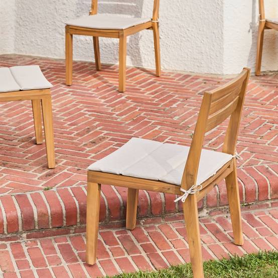 sweeek - Lot de 4 chaises de jardin beige MERINA bois d'acacia avec coussin. 52 x 55 x 81 cm | sweeek - Image 3