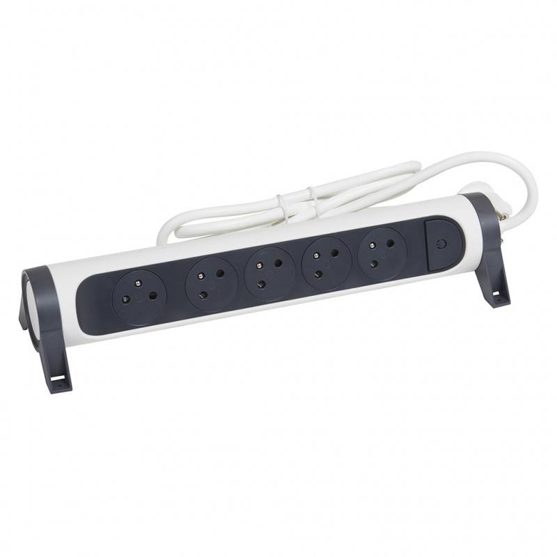 Legrand - Rallonge multiprise 1,5m avec bloc rotatif 5 prises 2P+T avec interrupteur 0 494 50 LEGRAND
