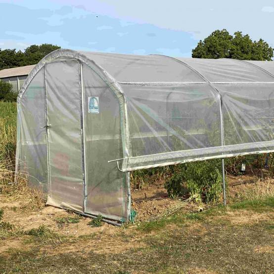Serre tunnel de jardin - 27m² - 3 x 9 m - pieds droits - aérations latérales - 4 saisons - LES SERRES TONNEAU - Image 8
