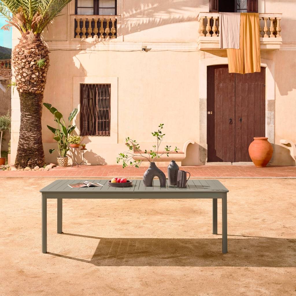 sweeek - Table de jardin kaki SEATTLE extensible aluminium. 10 places. 227 / 290 x 100 x 75 cm | sweeek - Image 1
