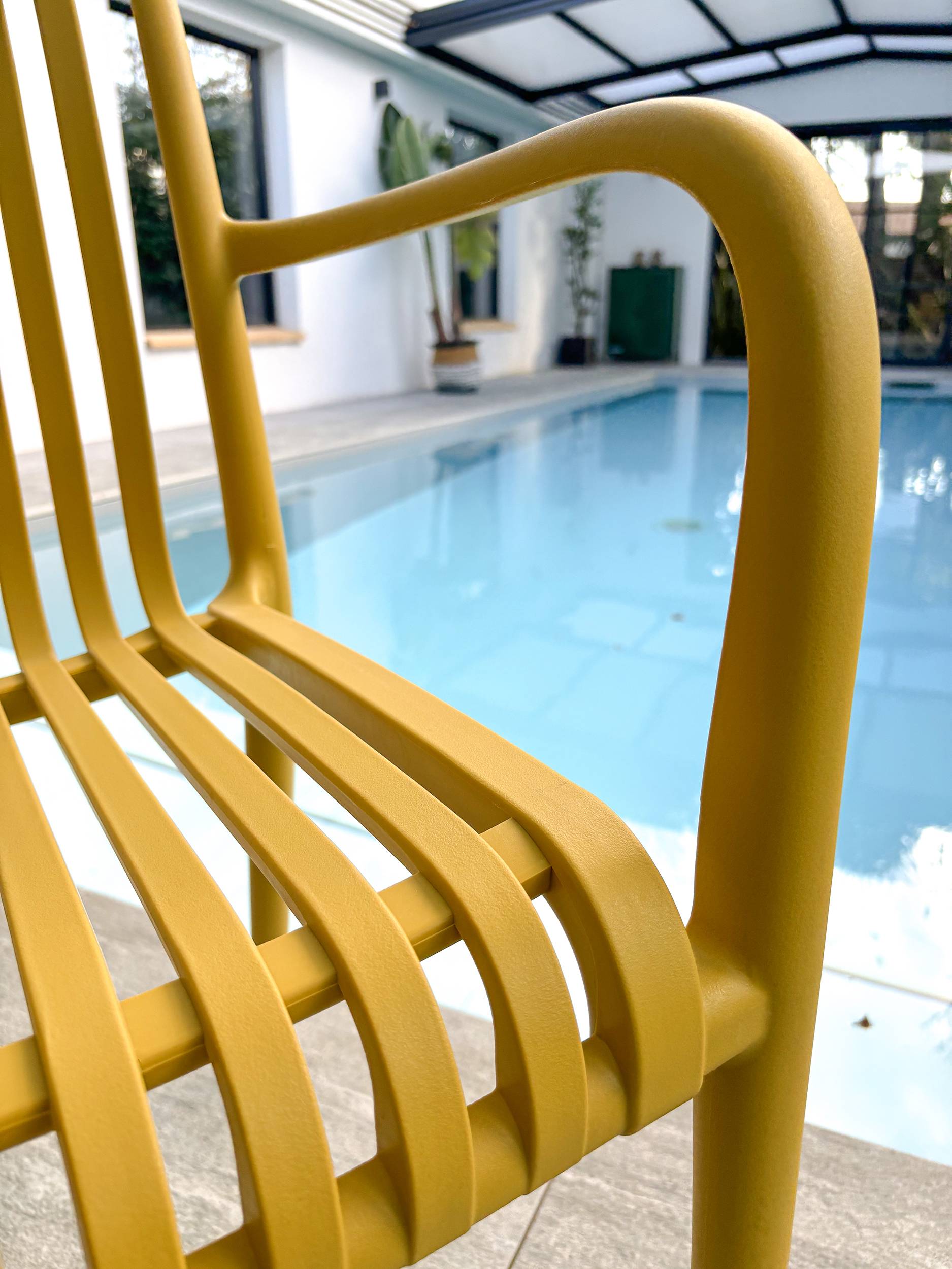 Lot de 2 fauteuils de jardin empilables en Polypropylène - Jaune moutarde - TIAGO - Image 3