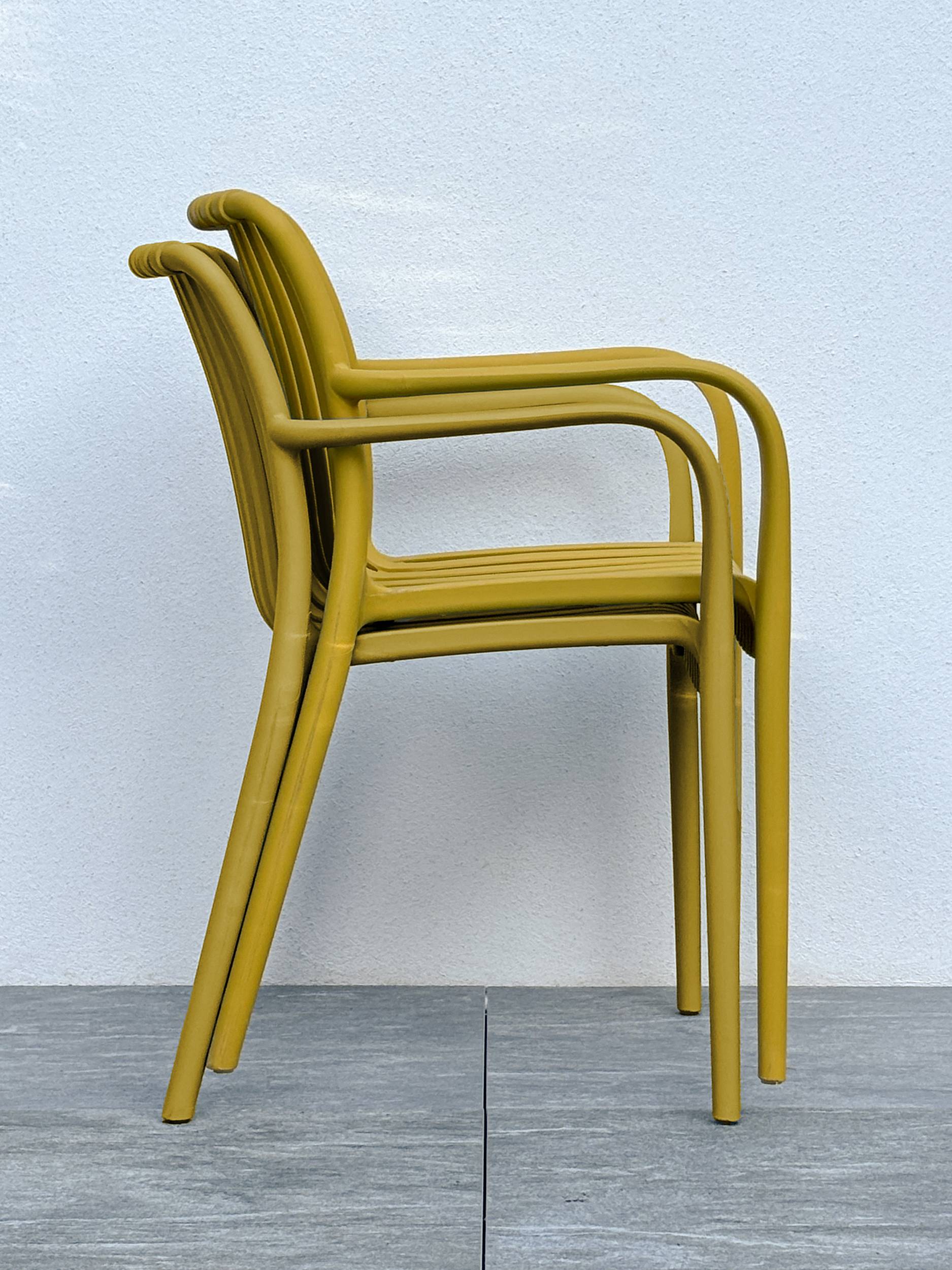 Lot de 2 fauteuils de jardin empilables en Polypropylène - Jaune moutarde - TIAGO - Image 4