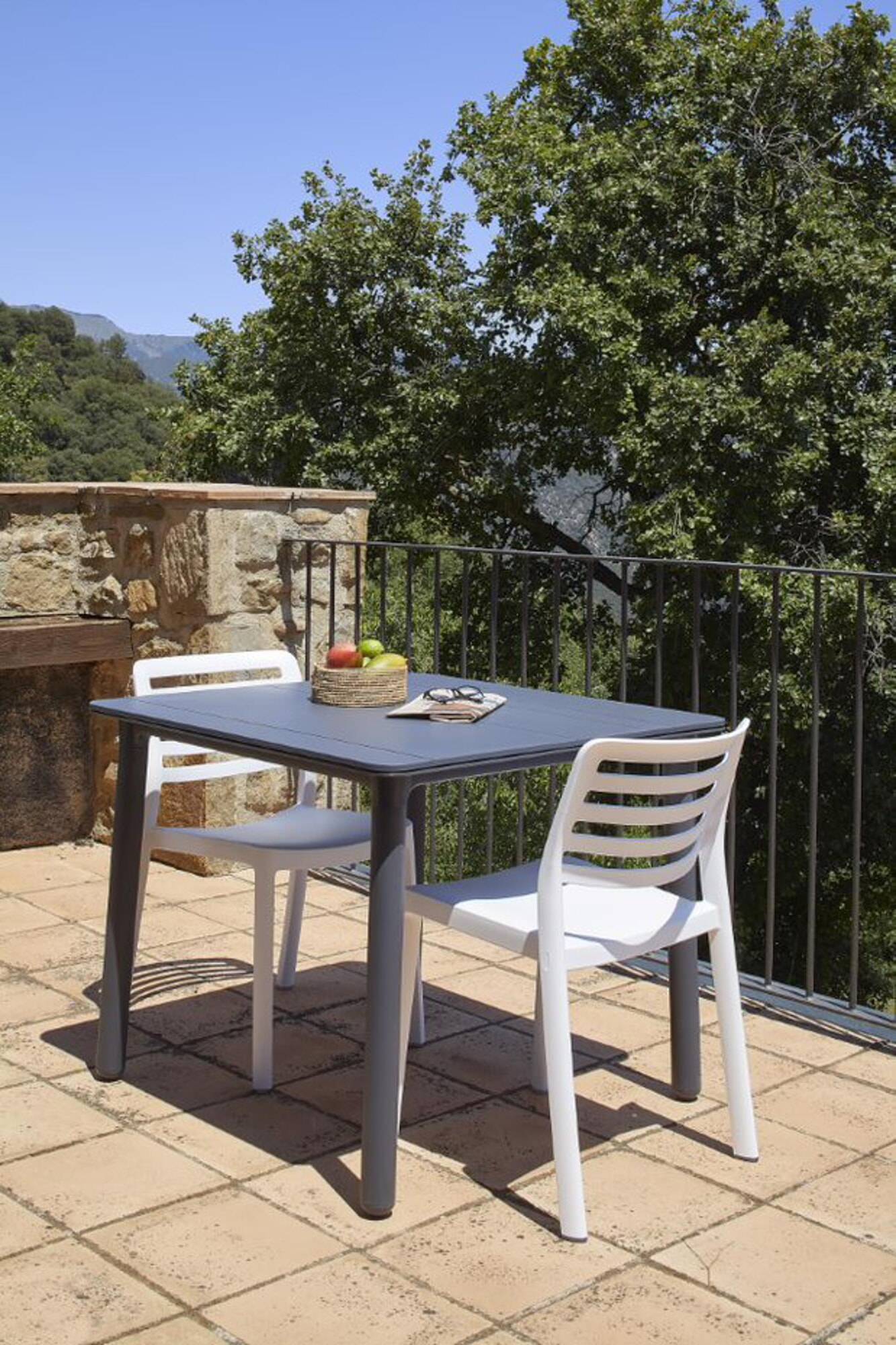 Table carrée extérieur 90x90 gris foncé - ivoire NOA garbar - Image 5