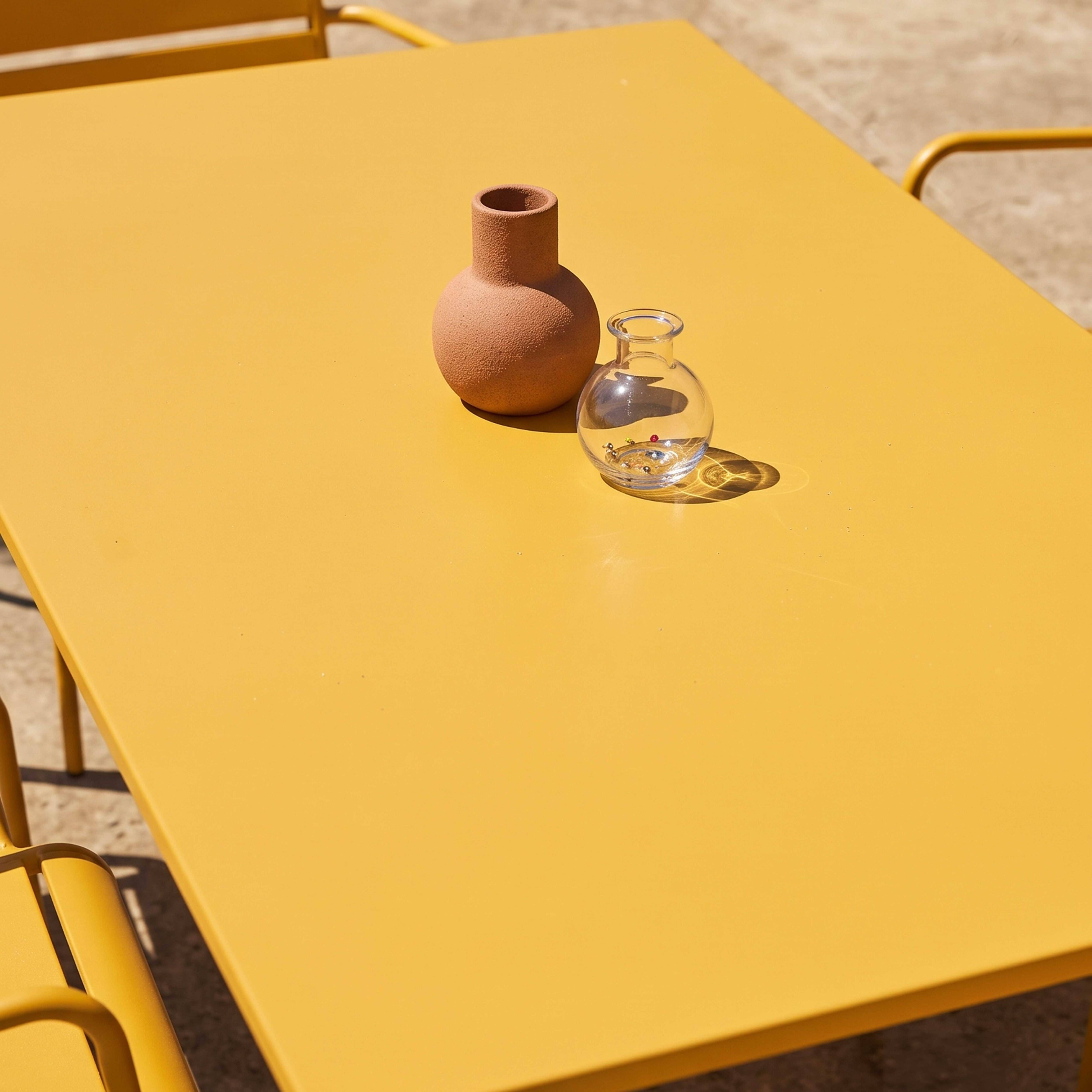 Oviala - Ensemble table de jardin et 6 fauteuils en métal jaune Palavas - Oviala - Imagen 3